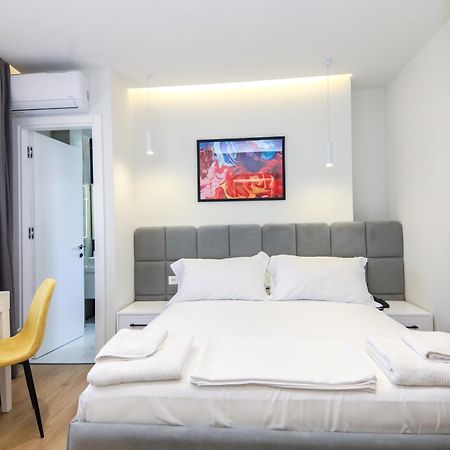 N Hotel City Center By Noshi Tirana Bagian luar foto