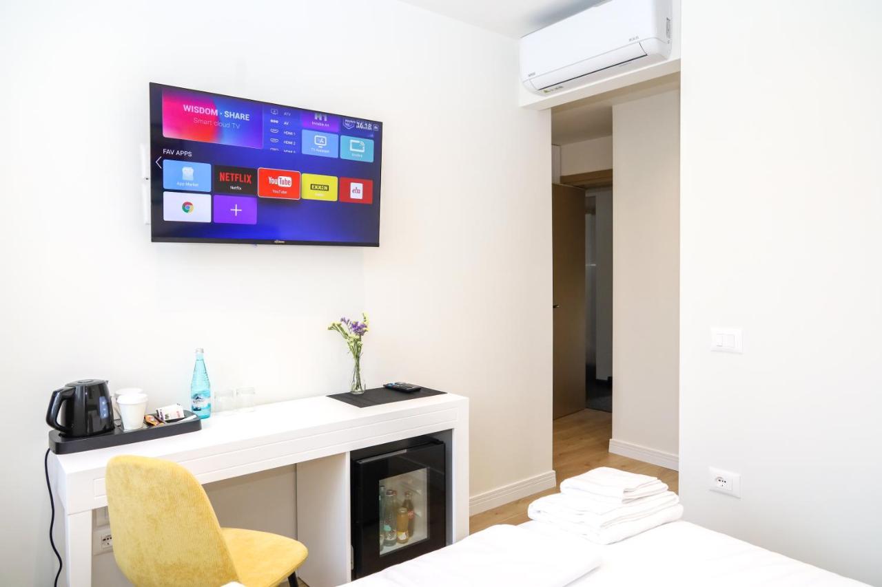N Hotel City Center By Noshi Tirana Bagian luar foto