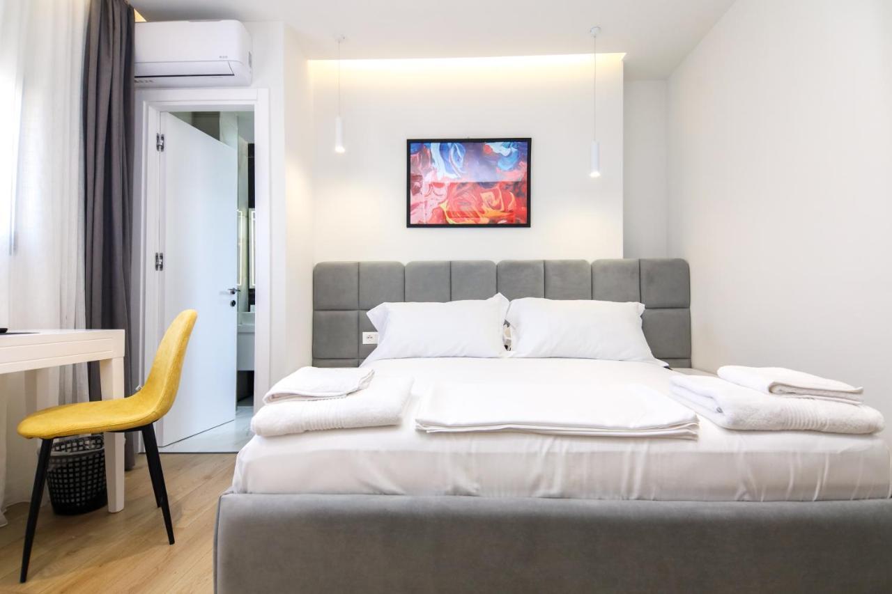 N Hotel City Center By Noshi Tirana Bagian luar foto