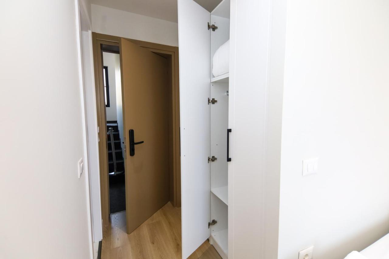 N Hotel City Center By Noshi Tirana Bagian luar foto