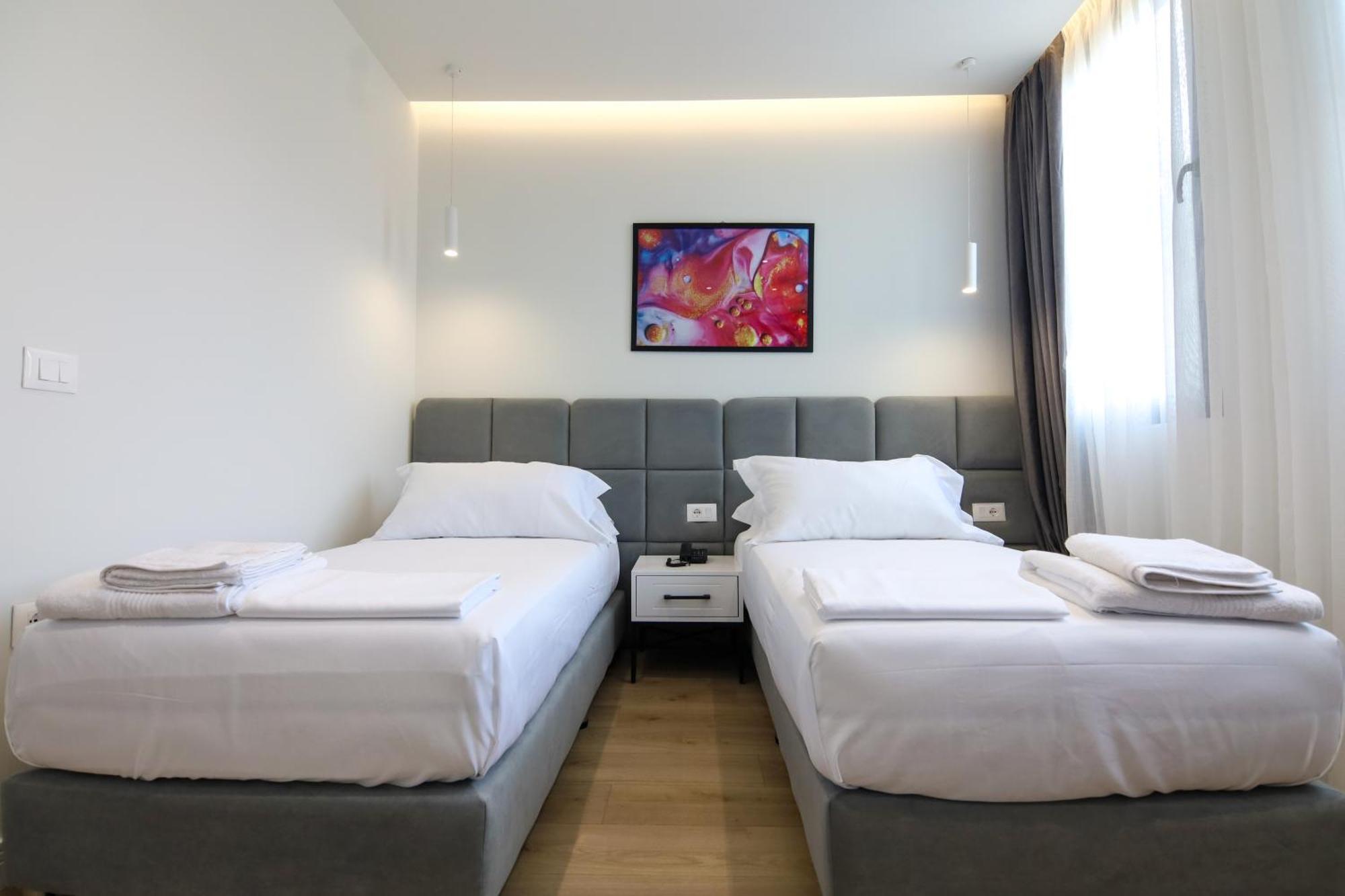 N Hotel City Center By Noshi Tirana Bagian luar foto